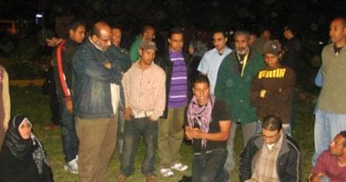شباب الثورة بالإسماعيلية يواصلون اعتصامهم رغم حبس مبارك