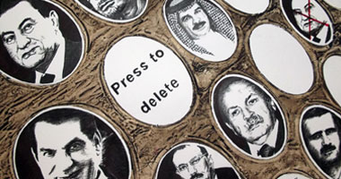 لوحات فنية عن مبارك تثير أزمة بـ"معرض الجزيرة"