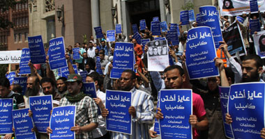 وقفة احتجاجية للسلفيين أمام مسجد النور للمطالبة بعودة كاميليا