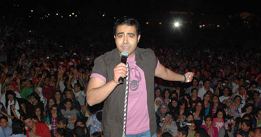 محمد عدوية يغنى "المولد" فى ساقية الصاوى