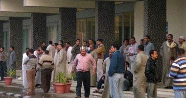 احتجاجات قنا ترجئ جلسات المحاكم بأسوان