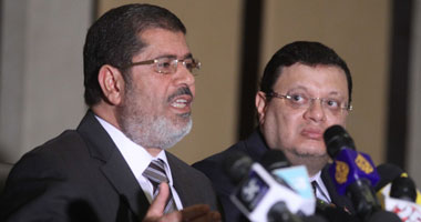 "مرسى" يرفع شعار "الإسلام هو الحل" لتنفيذ مشروع "النهضة".. ويؤكد: الإصلاح لن يحقق إلا بتطبيق الشريعة.. و"الجماعة" لن تحكم مصر.. وأطالب بمنافسة "شريفة".. والحديث عن اختيار الشاطر نائبا للرئيس "مؤجل"