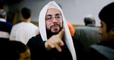 فى اتصال لـ"اليوم السابع".. مفجر جنسية والدة "أبو إسماعيل": سأتقدم ببلاغ سب ضد المرشح الرئاسى المستبعد.. "مرتضى وأبو بكر" رفضا رفع الدعوى خوفاً من أولاد "أبو إسماعيل"