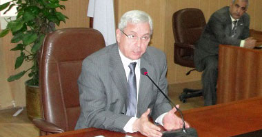 رئيس جامعة المنصورة يتفقد كلية طب الأسنان