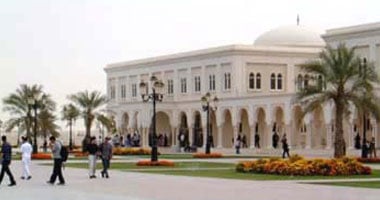 عمال الجامعة الأمريكية يهددون بالاعتصام بسبب المرتبات