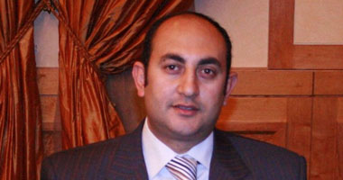 "المصرى للحقوق الاقتصادية" يطالب بوضع حد أقصى للأجور