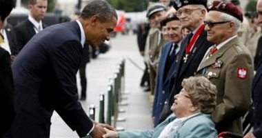بالصور.. أوباما يكرم يهود "الهولوكوست"