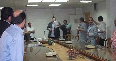مشادات واشتباكات فى اجتماع القوى السياسية بالبحيرة   