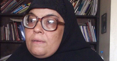 40 جزارًا يجبرون شابًا على ارتداء ملابس نسائية 