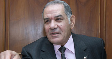اختيار وزير القوى العاملة الأسبق رئيسا لنقابة النقل الجوى