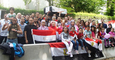 نشطاء ينظمون وقفة أمام مجمع محاكم مصر الجديدة