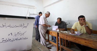 إقبال متزايد على اللجان الانتخابية بالفيوم
