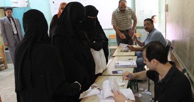 ناخبة تحرر محضراً لتوقيع أخرى بدلاً منها بالشرقية 