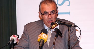 مفتشو الصحة يبدأون ضبط المدخنين بالأماكن العامة 