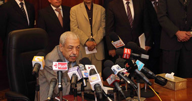 الداخلية تنهى خدمة 505 لواءات و82 عميدا فى أكبر حركة تطهير بالشرطة.. وعيسوى: جهاز الشرطة لن يهتز بعد خروج الضباط المتورطين فى قتل المتظاهرين 