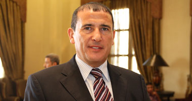 "الشاعر" يغلق غرفة شركات شرق الدلتا ويجمد نشاطها