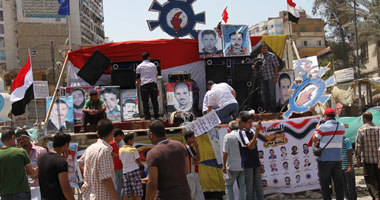 منصة الوفد بالتحرير تهدد بسحب الثقة من حكومة شرف 
