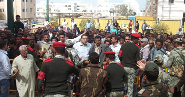 مظاهرات محدودة بالبحر الأحمر تضامنا مع الثورة.. وأغلبها فئوية