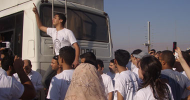 تظاهر المئات من اللبنانيين تضامنا مع إضراب المعلمين