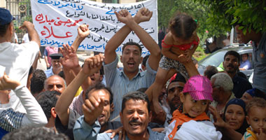 تظاهر العشرات من أهالى دار السلام أمام محافظة القاهرة