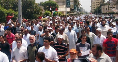 إخوان المنصورة يتظاهرون تضامنًا مع الشعوب العربية
