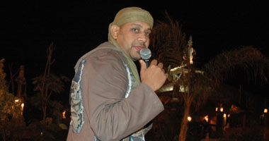 عصام كاريكا يفتتح خيمة "الماسة"
