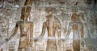 اليومً.. الأقصر تحتفل بتعامد القمر على معبد الإله خونسو بالكرنك