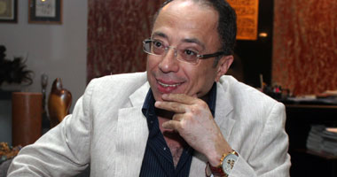 تعيين أشرف رضا رئيسا لقطاع الفنون التشكيلية