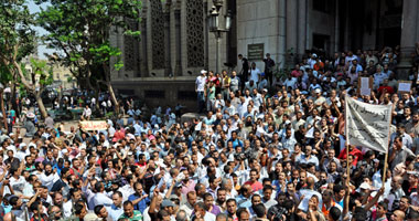 خطيب الفتح يحذر من إراقة دماء المصريين من أجل مصالح شخصية