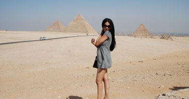 ملكة جمال الهند نجمة شرف مهرجان القاهرة السينمائى