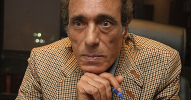 استطلاع يرشح عوض لخلافة مكرم محمد أحمد
