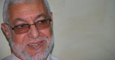 محمود حسين أمينا عاما للإخوان بديلا لـ "عزت"