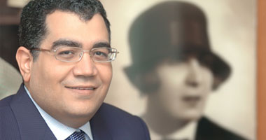 وقفة احتجاجية للعاملين بـ"روز اليوسف" لإقالة جبر وكمال