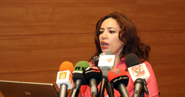 إيناس مظهر: بلاتر أجبر على الاستقالة من الفيفا للخضوع للتحقيق فى قضية الفساد