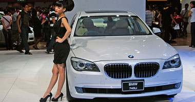 "البافارية" تطلق الفئة الـ 7 من رائعة "BMW" 