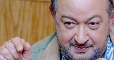 نور الشريف ينتهى من تصوير المشاهد الأصعب فى "عرفة البحر"