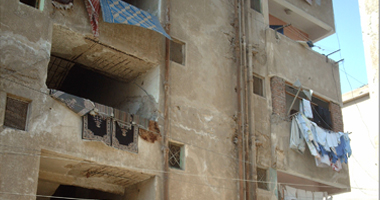 أمن الإسكندرية يخلى عقارين من السكان بعد تعرضهما للميل