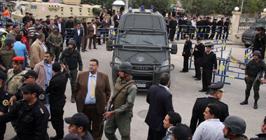 أولى جلسات إعادة محاكمة "رشيد" و"عز" و"عسل": مستشار "حديد الدخيلة": "الأموال العامة" رفضت تلقى بلاغاً عن مخالفات الشركة والنيابة حفظته بعد 5 سنوات.. ورئيس المحكمة يصف مشادات المحامين بـ"شغل المصاطب" 