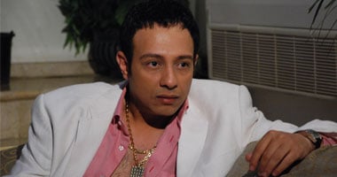 محمد عبد الحافظ سلفى فى "العراف" وبلطجى فى "الشك"