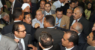 اشتباكات فى مؤتمر الحوار الوطنى و"حجازى" يهدد بإلغاء الجلسة