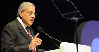 محلب يطمئن المصريين على صحته بعد إصابته بشد عضلى فى الأزهر