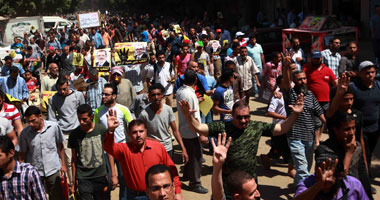 أمن الفيوم يستخدم الغاز لتفريق مسيرة الإخوان