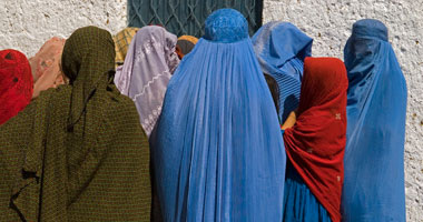 تجارة الجنس مقابل رغيف خبز
