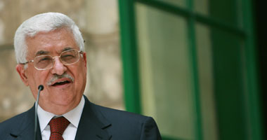 محمود عباس يلتقى ميركل مطلع مايو