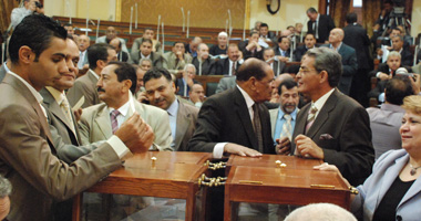 النواب يختلفون حول خطاب الرئيس فى البرلمان.. "الوطنى" يراه " متوازنا والمعارضة ترد: يداعب الفقراء دون أن يلبى احتياجاتهم