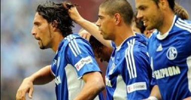 لاعب يقنع حكما بإلغاء ركلة جزاء فى البوندزليجا