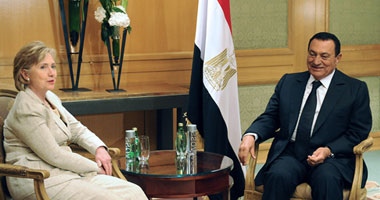 كلينتون تلتقى مبارك قبل اجتماعها بعباس ونتانياهو