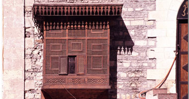 "آخر المطر" استعراض للقصيدة المدللة