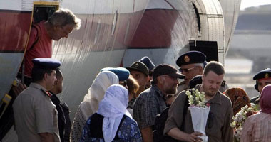 التحقيق مع السائحين الإيطاليين المحررين