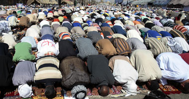 "البحوث الإسلامية": لا يجوز الضحك فى الصلاة وإذا ضحك المصلى بطلت صلاته